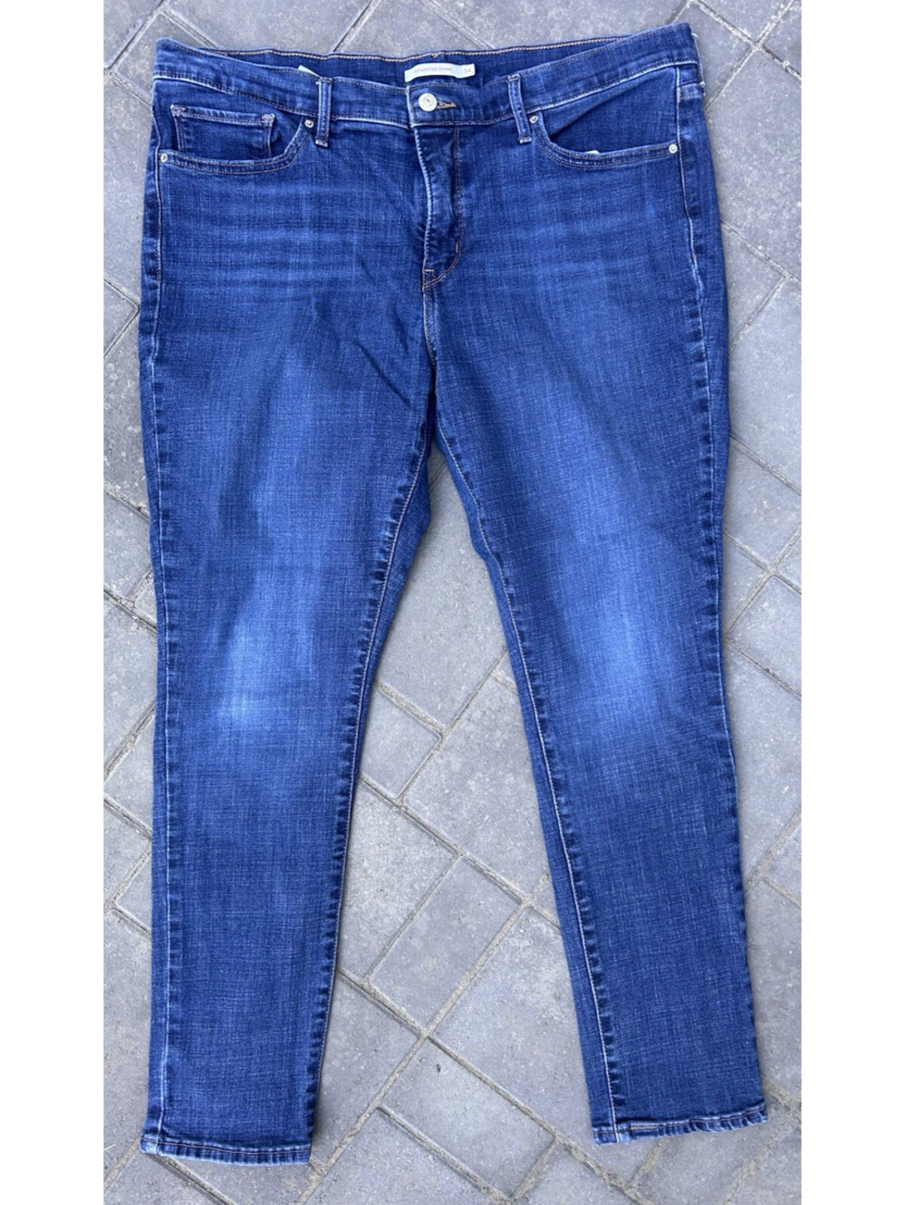 Levis 311 Shaping Skinny Women’s Denim Blue Jeans Size 34W x 30L Light Fade Pant